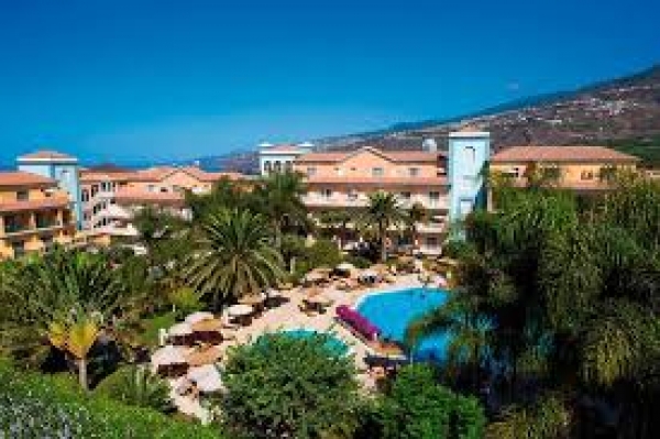 Riu Hotels reabre Riu Garoe em Tenerife depois de remodelação