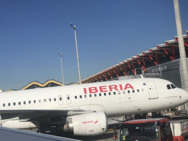 Iberia estreou uma rota diredta para aterra de Pai Natal