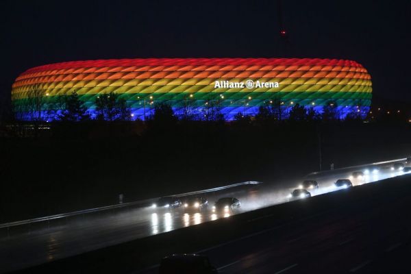 Munique pretende iluminar o estádio com as cores LGBT