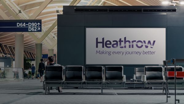 Em Outubro passaram por Heathrow sete milhões de passageiros